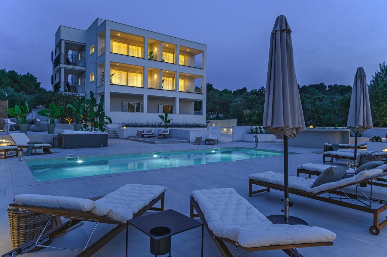 Luxury Villa Del Sogno With Pool, Jacuzzi, Parking Округ Горни Экстерьер фото
